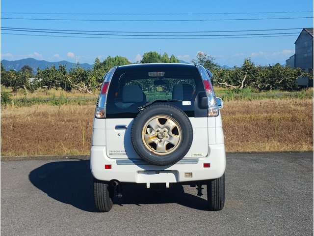 Daihatsu Terios Kid 8