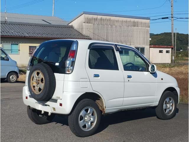Daihatsu Terios Kid 9