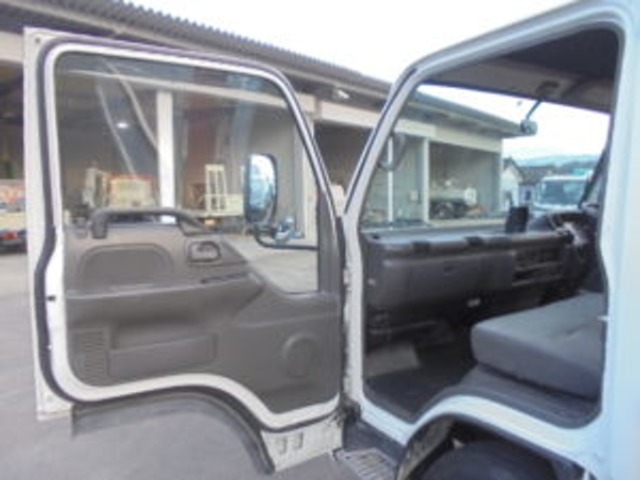 Isuzu Elf 4