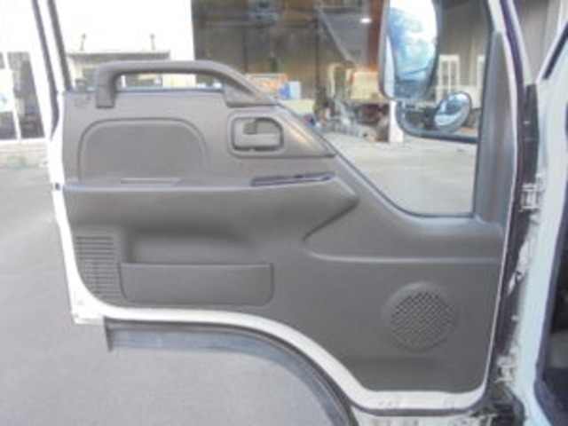 Isuzu Elf 5
