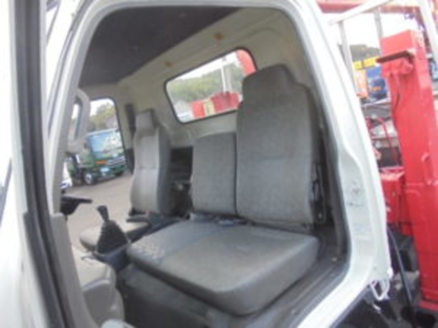 Isuzu Elf 6