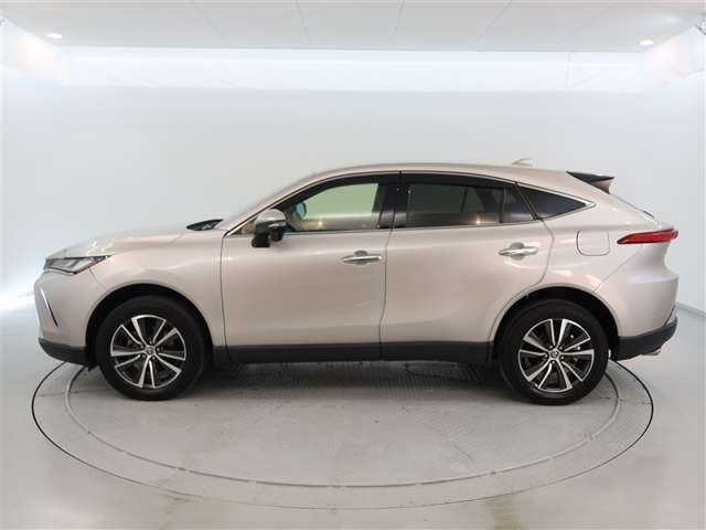 Toyota Harrier 3