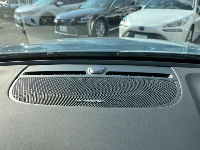 Volvo C40 11