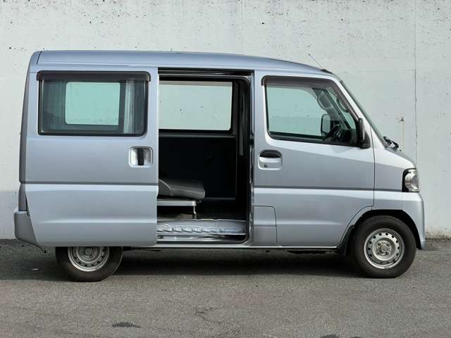 Nissan NV100 Clipper 8