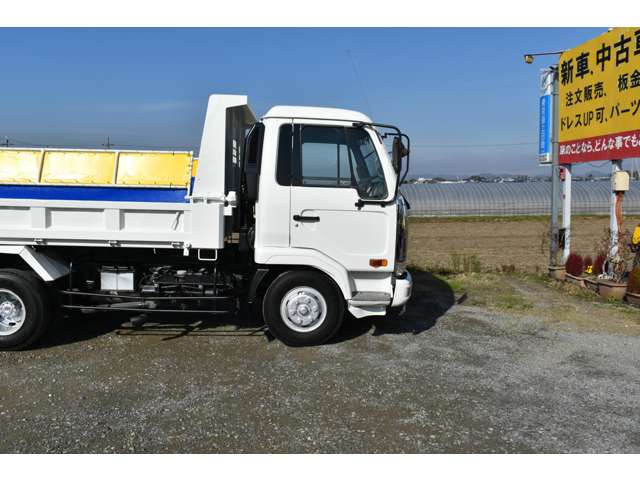 UD Trucks Condor 11
