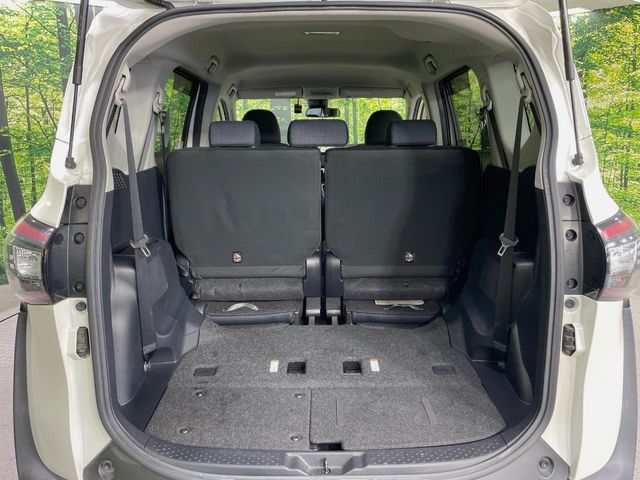 Toyota Sienta 12