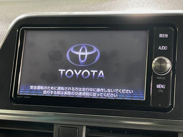 Toyota Sienta 5