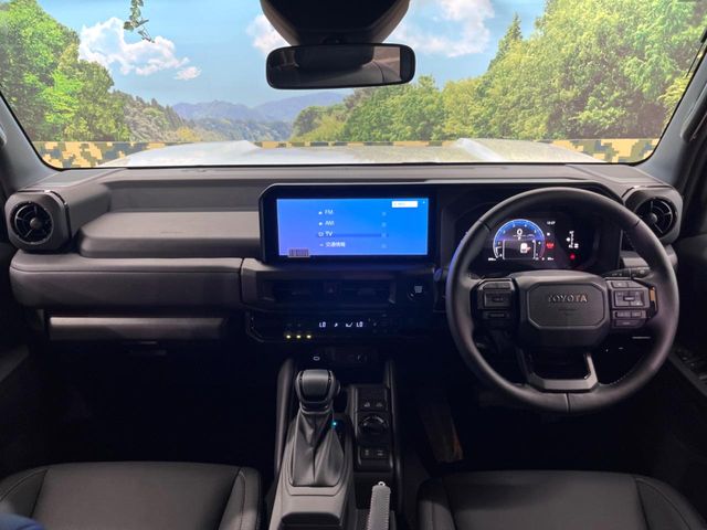 Toyota Land Cruiser FJ 2