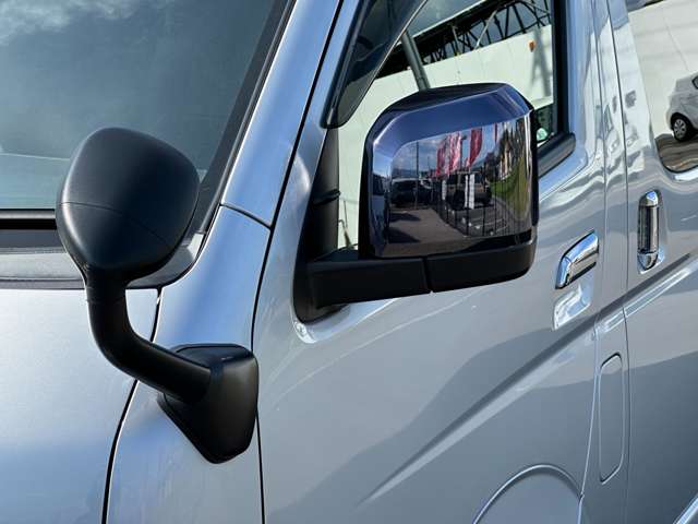 Toyota Hiace Van 6