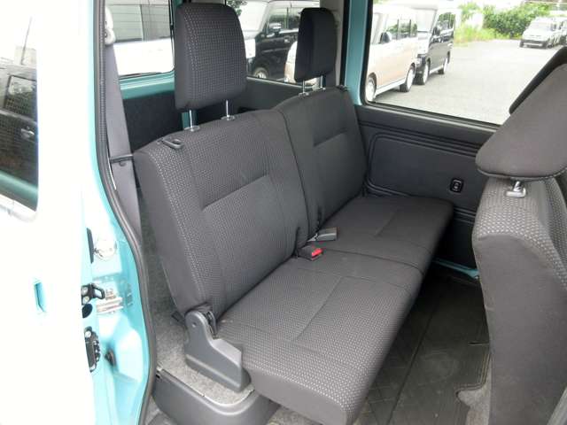 Daihatsu Hijet Cargo 11