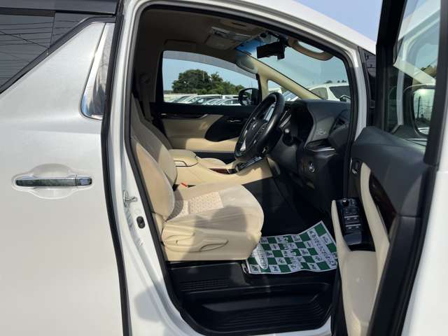Toyota Alphard 7