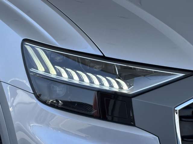 Audi Q8 11