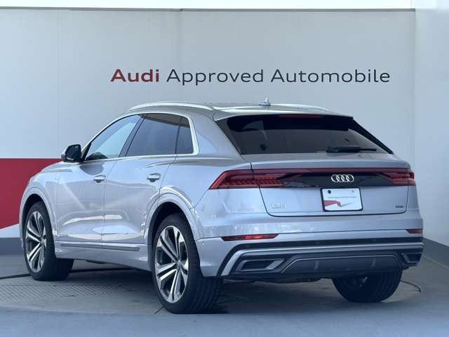 Audi Q8 8