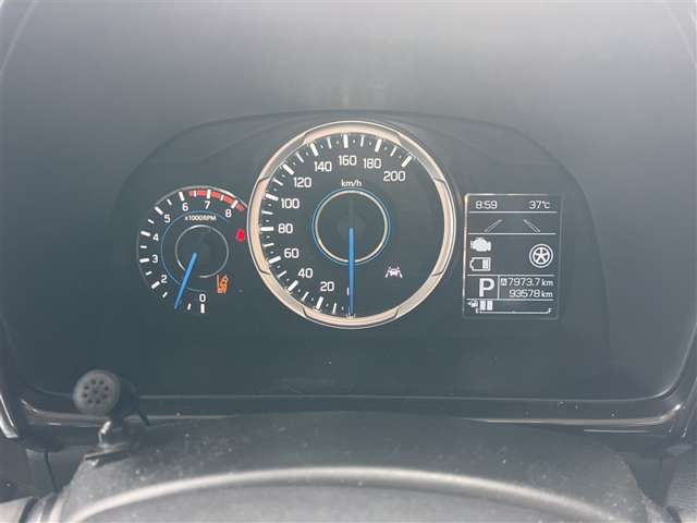 Suzuki XBEE 11