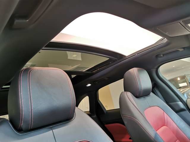Jaguar F-Pace 3