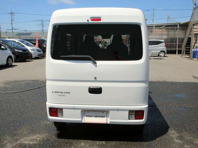 Mitsubishi Minicab Van 11