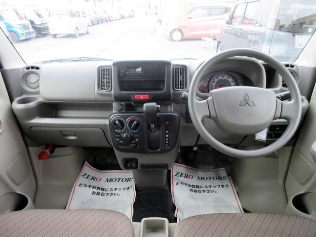Mitsubishi Minicab Van 5