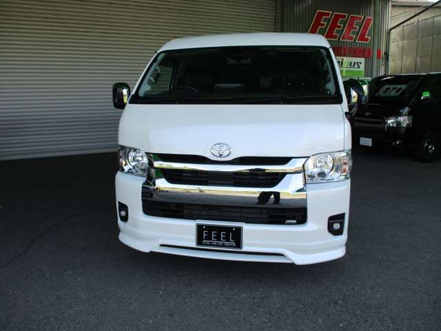 Toyota Hiace 2