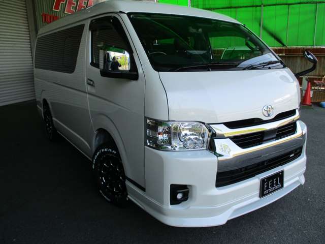 Toyota Hiace 4