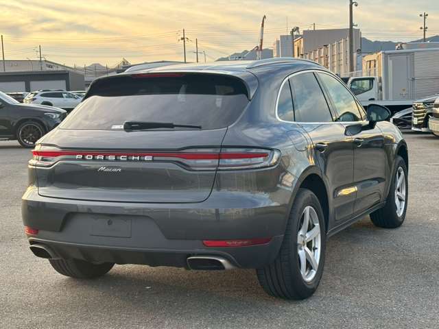 Porsche Macan 5