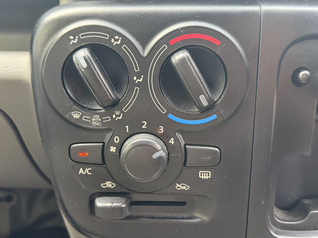 Nissan NV100 Clipper 8