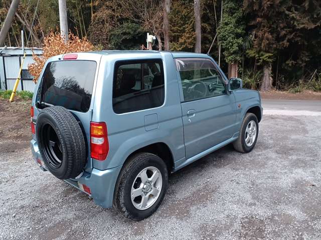 Mitsubishi Pajero Mini 4