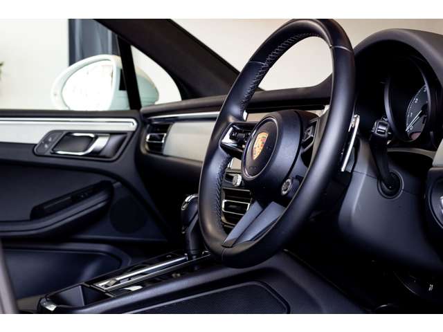 Porsche Macan 2