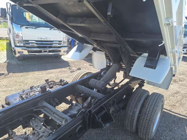 Mitsubishi Fuso Canter 10