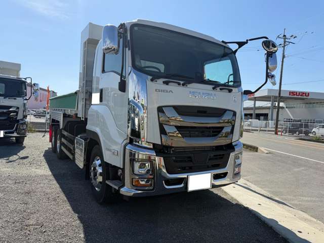 Isuzu Giga 2
