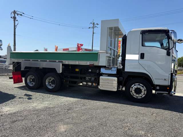Isuzu Giga 3