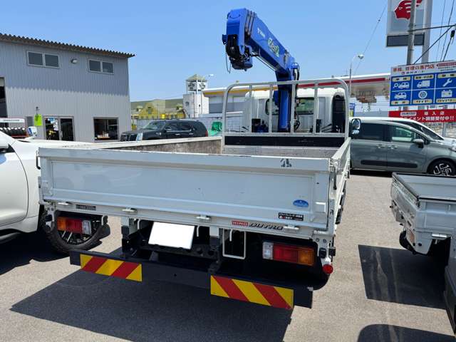 Hino Dutro 11