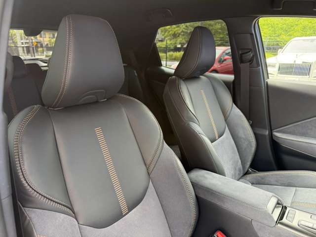 Lexus LBX 12