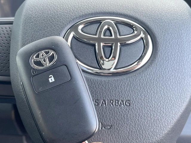 Toyota Pixis Van 5