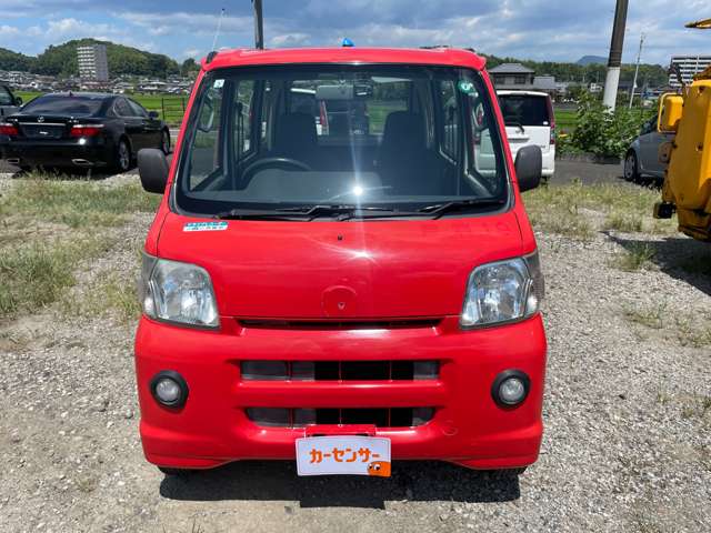 Daihatsu Hijet Cargo 2