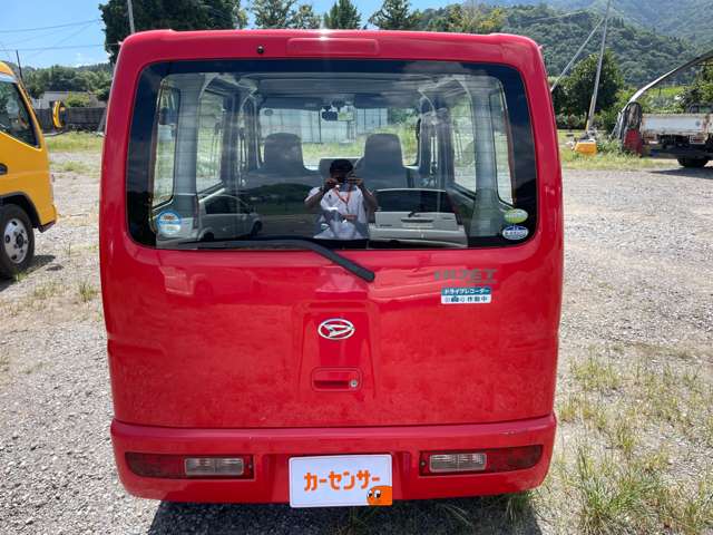Daihatsu Hijet Cargo 5