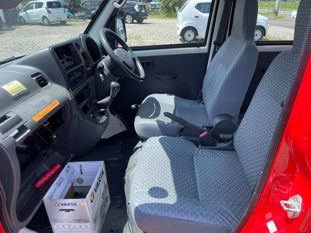 Daihatsu Hijet Cargo 8
