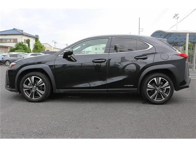 Lexus UX 11