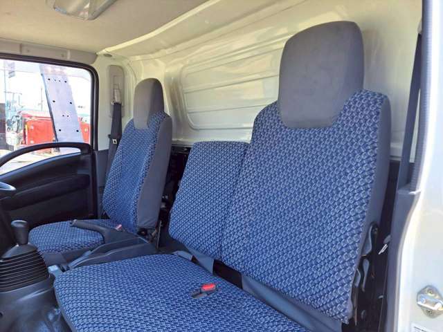 Isuzu Elf 11