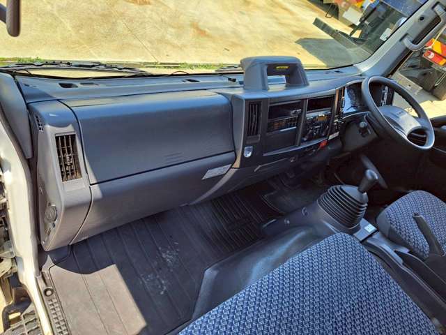 Isuzu Elf 12