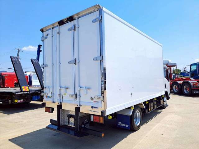 Isuzu Elf 8