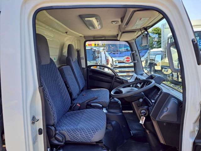 Isuzu Elf 10