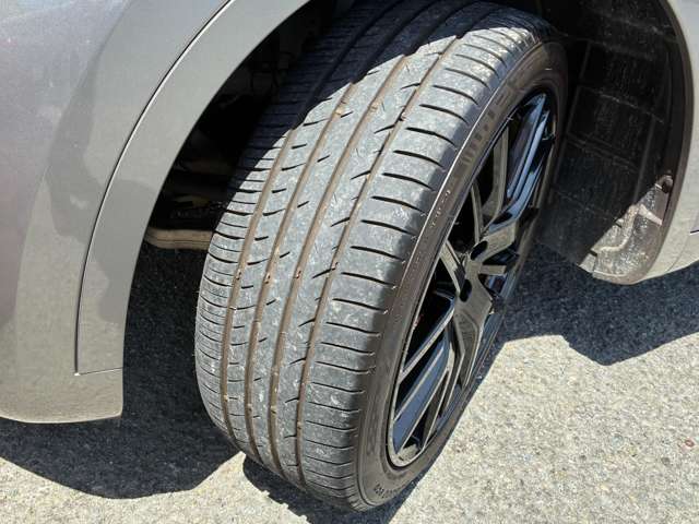 Maserati Levante 8