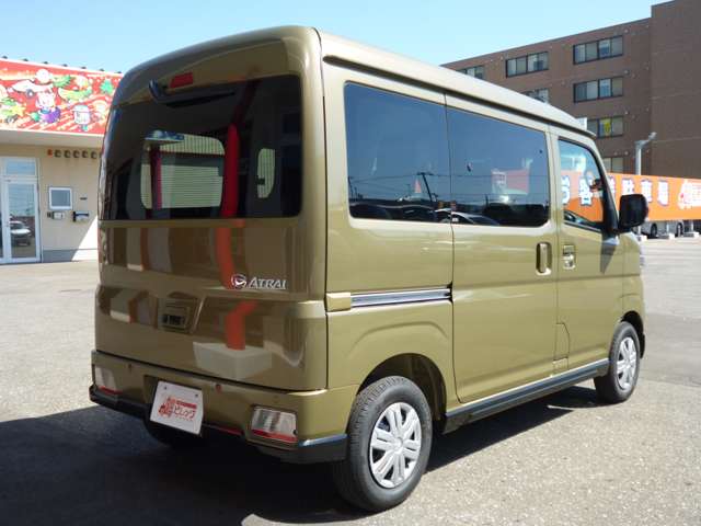 Daihatsu Atrai 5
