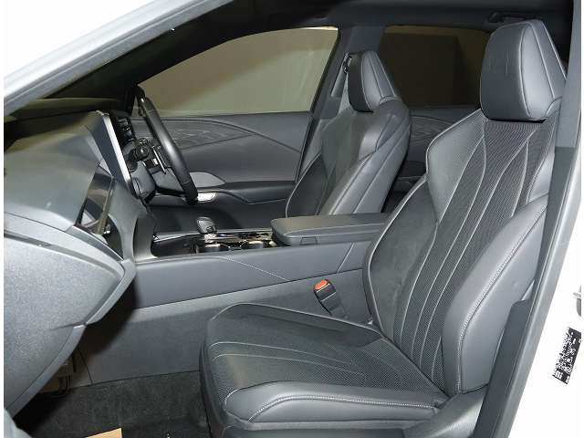 Lexus RX 6