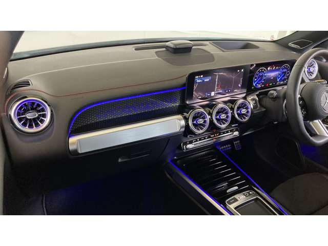 Mercedes-Benz EQB 9
