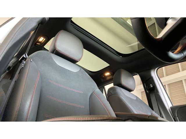 Mercedes-Benz EQB 10