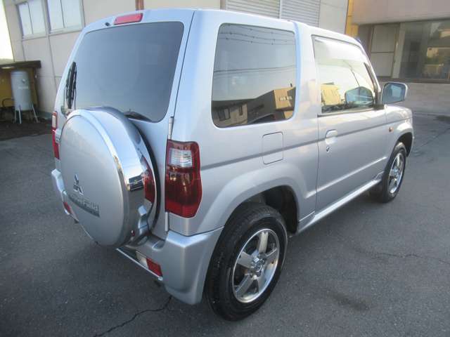 Mitsubishi Pajero Mini 7