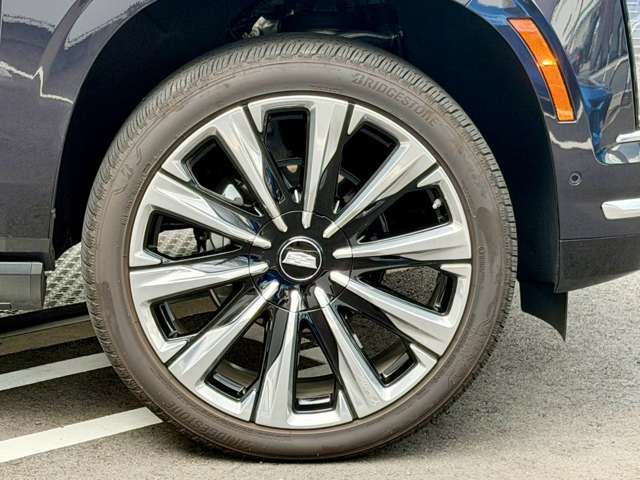 Cadillac エスカレード 4