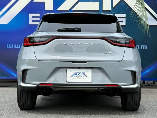 Lexus LBX 10