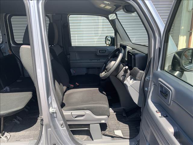 Honda N-VAN 11
